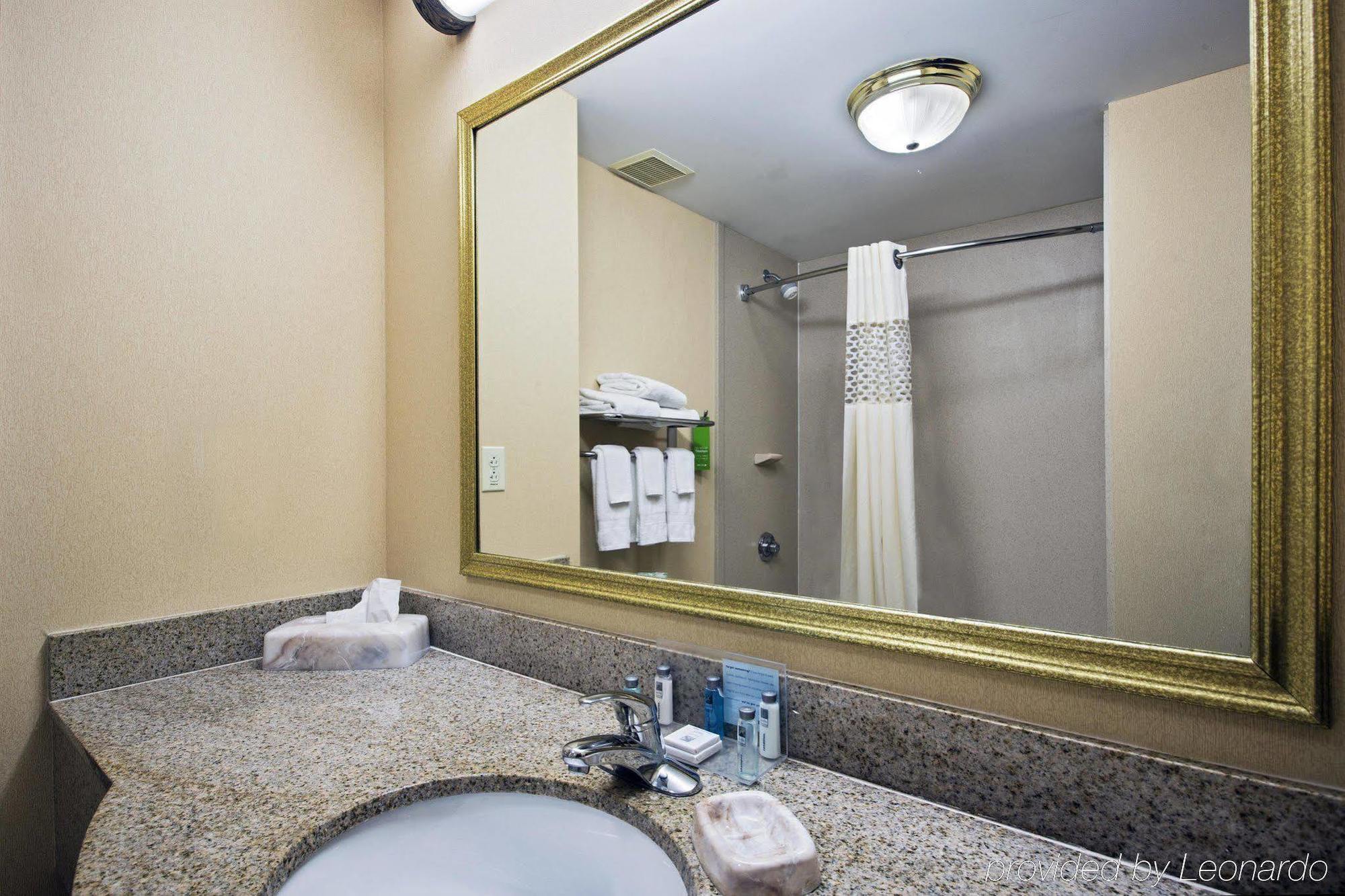 Hampton Inn Batavia Eksteriør bilde