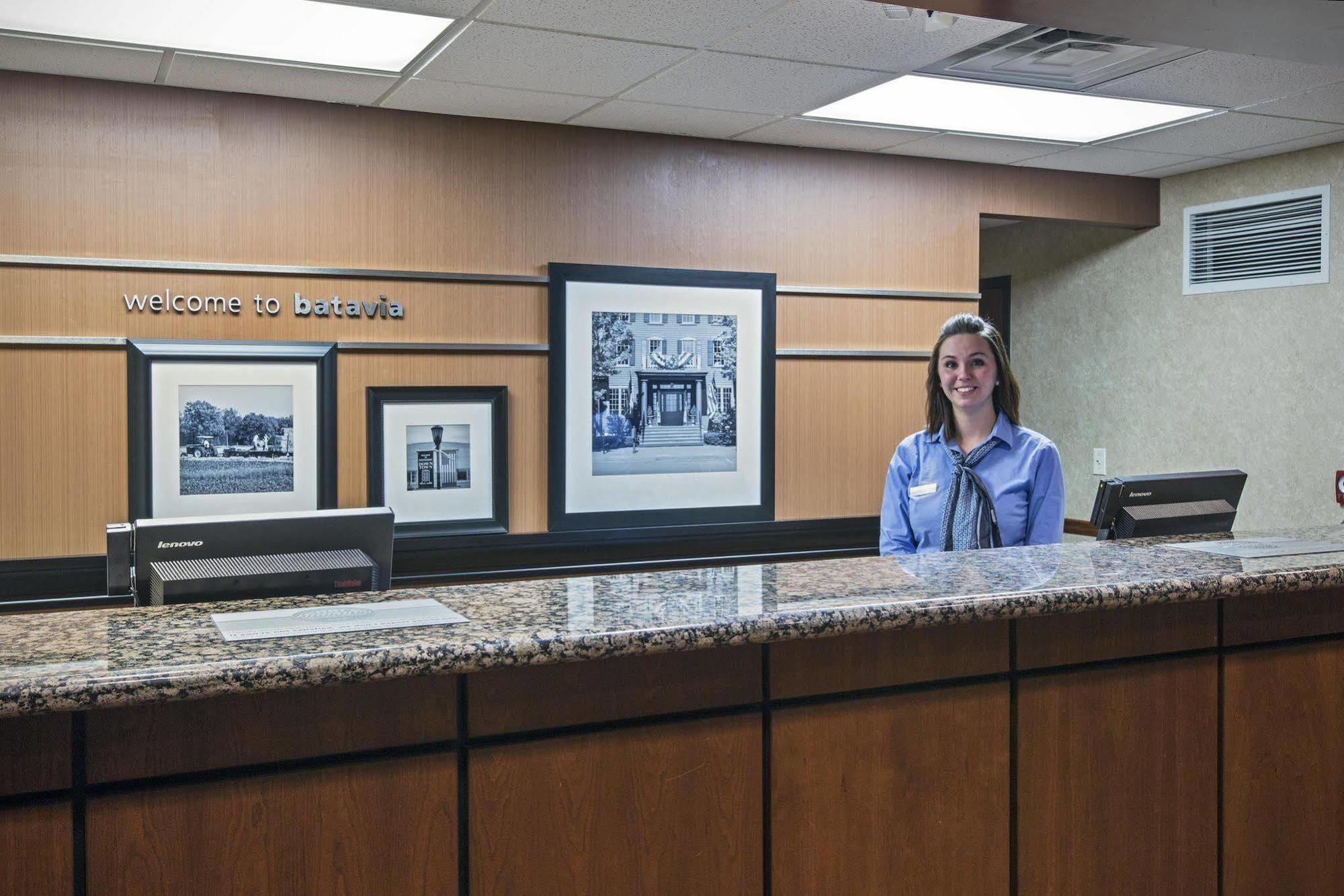 Hampton Inn Batavia Eksteriør bilde