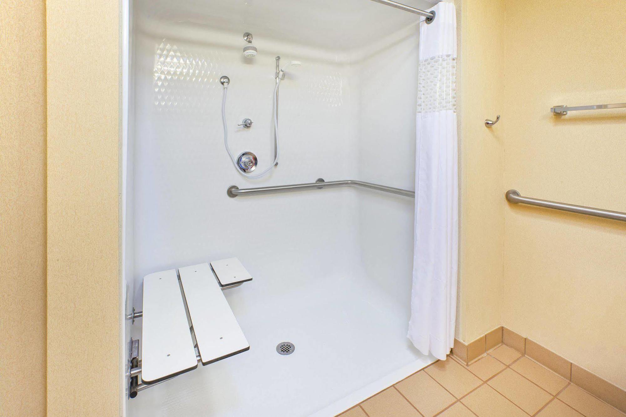 Hampton Inn Batavia Eksteriør bilde
