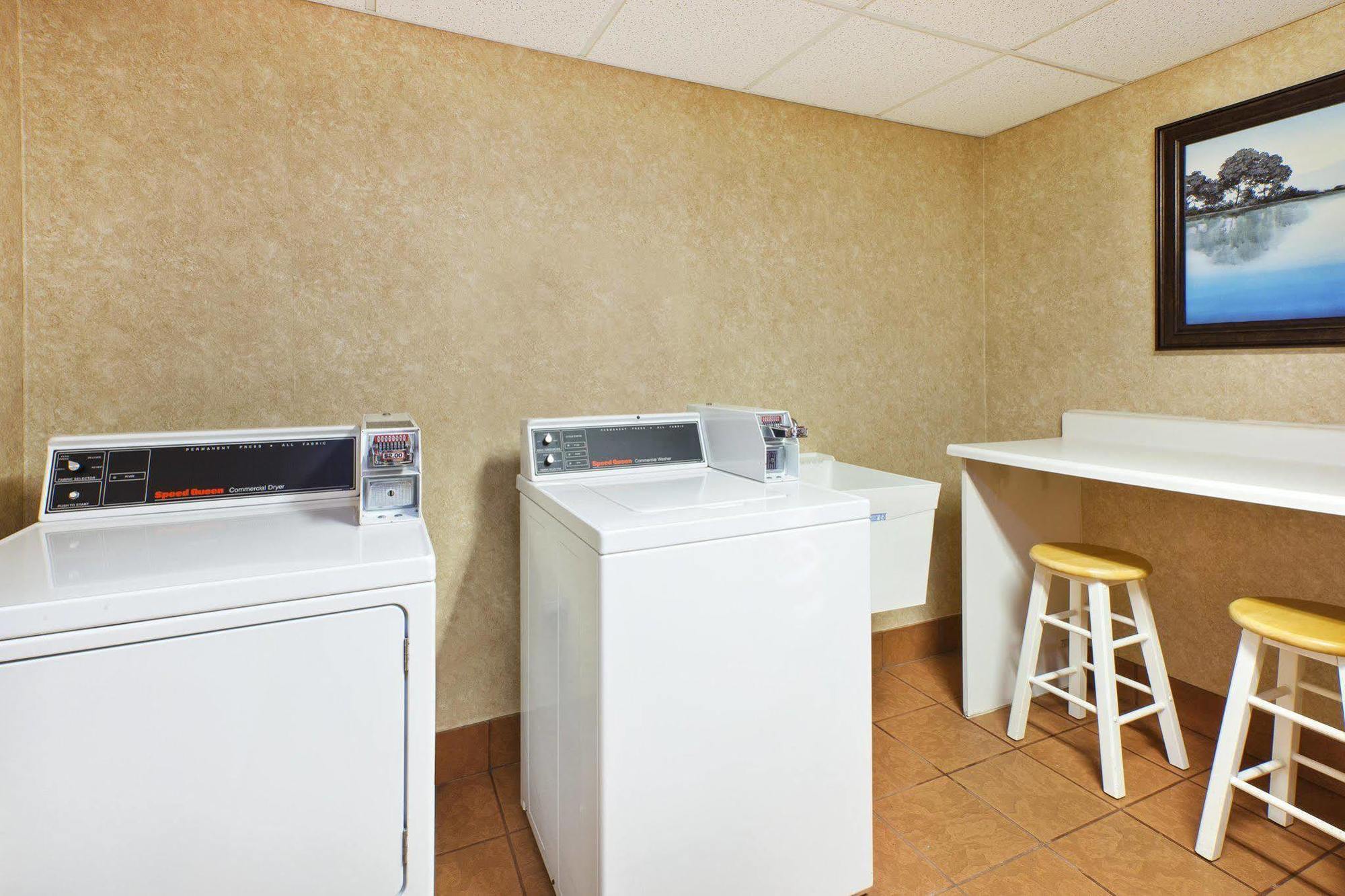 Hampton Inn Batavia Eksteriør bilde